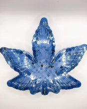 Cargar imagen en el visor de la galería, DeFit Designs Ashtrays Blue/Clear Weed Smokers Ashtray-Weed Leaf Ashtray-Marijuana Ashtray
