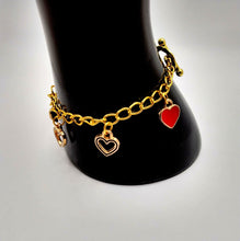 Afbeelding in Gallery-weergave laden, DeFit Designs BRACELET Heart Link Charm Bracelet-Valentines Day Charm Bracelet
