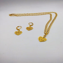 Charger l&#39;image dans la galerie, DeFit Designs Gold Heart Necklace And Earring Set-Heart Earrings-Heart Necklace
