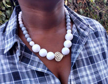 Φόρτωση εικόνας στο εργαλείο προβολής Συλλογής, DeFit Designs Necklaces Blue And White Natural Wooden Bead Necklace-Chunky Wood Bead Necklace
